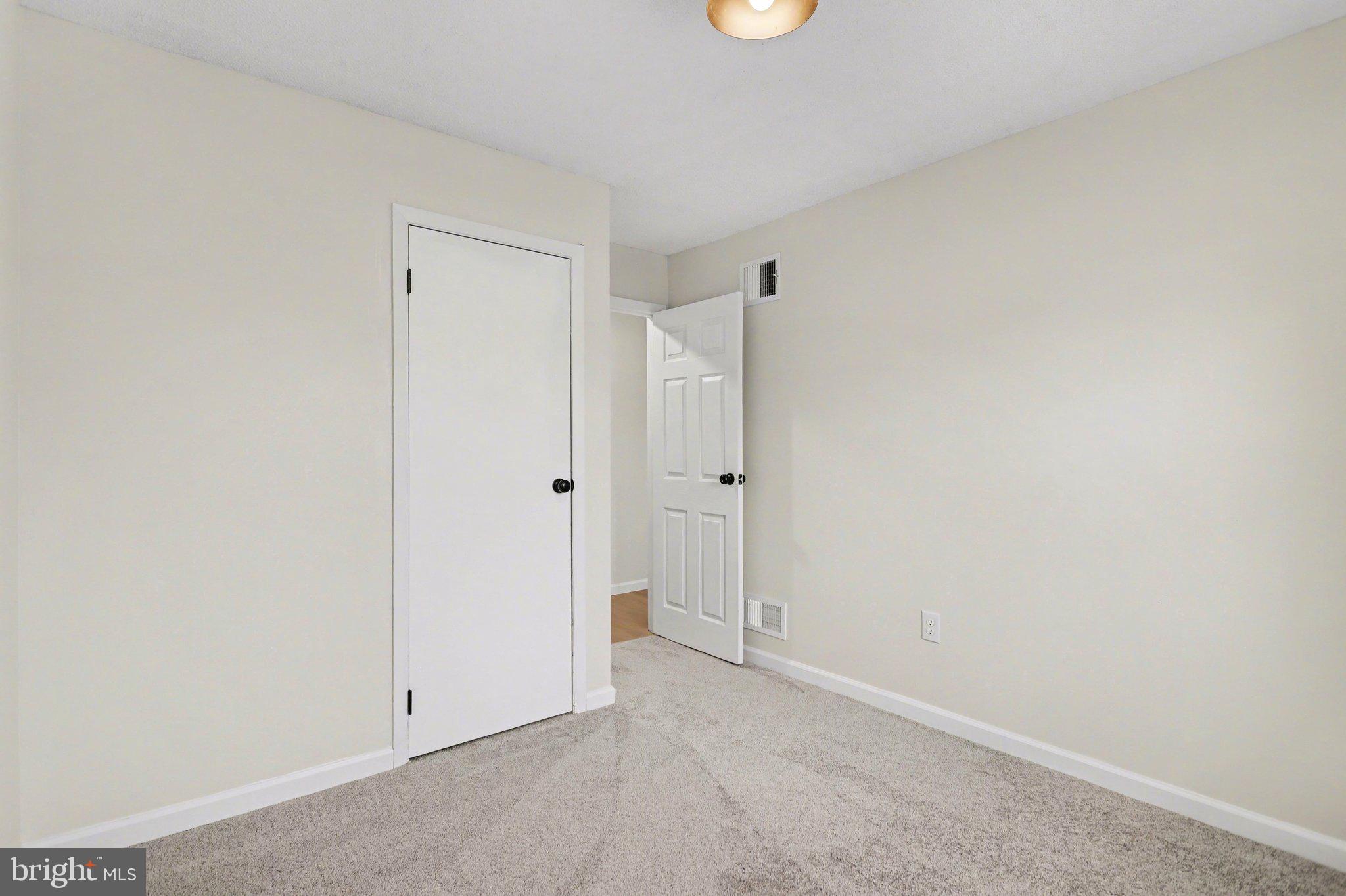 EDGEWOOD PARK - Residential