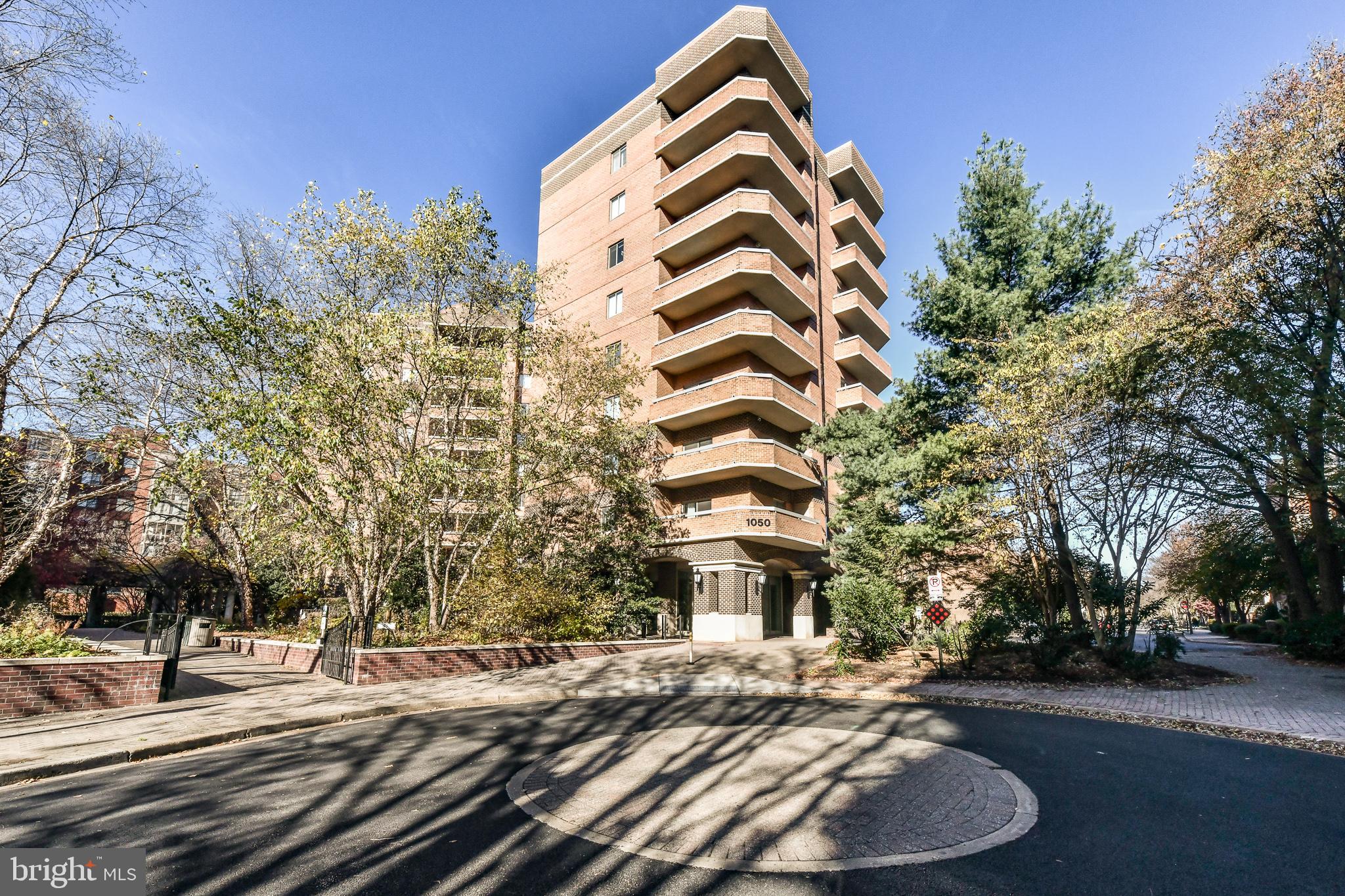 BALLSTON PARK - Residential Lease
