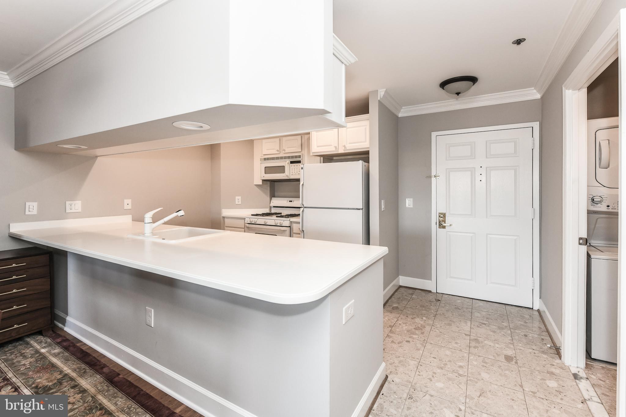 BALLSTON PARK - Residential Lease