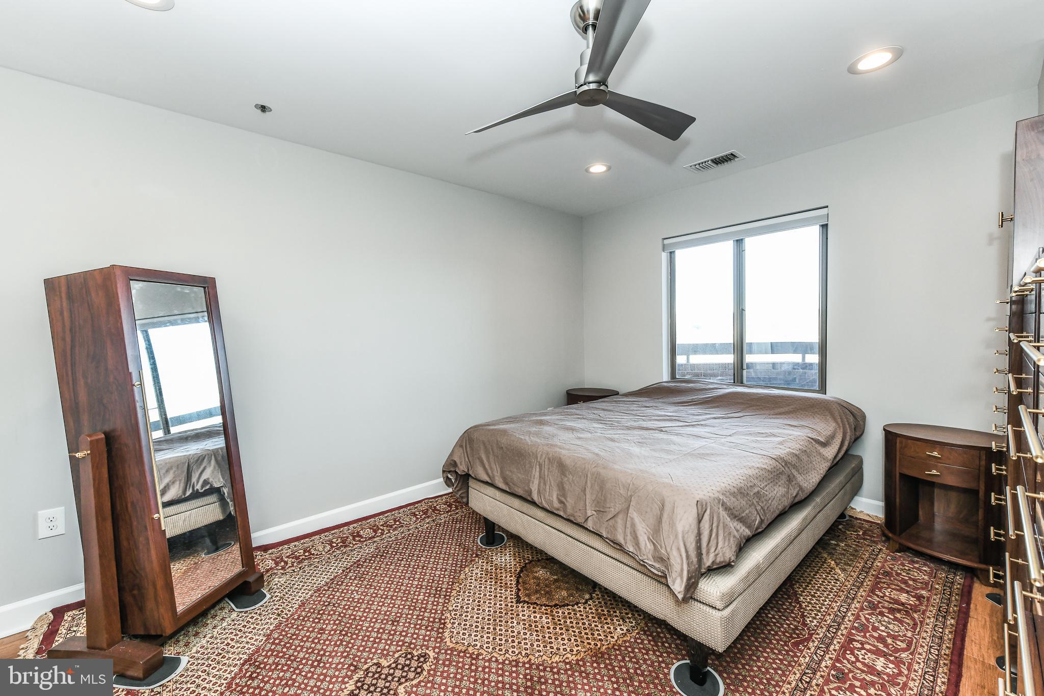 BALLSTON PARK - Residential Lease