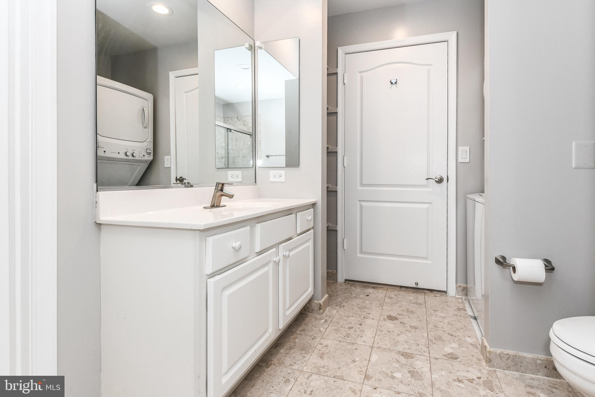 BALLSTON PARK - Residential Lease