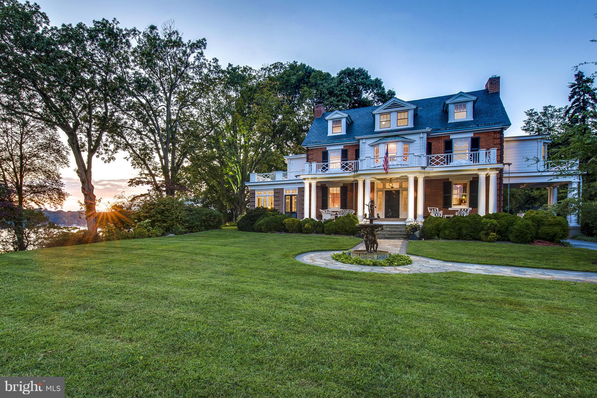 HARLEQUIN - Residential