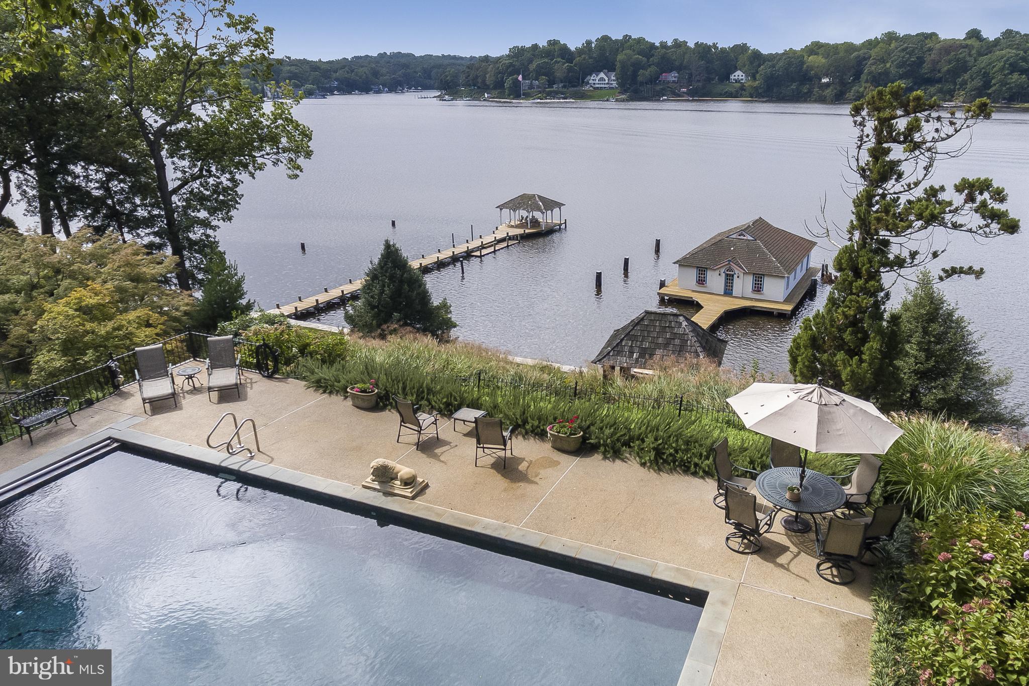 HARLEQUIN - Residential