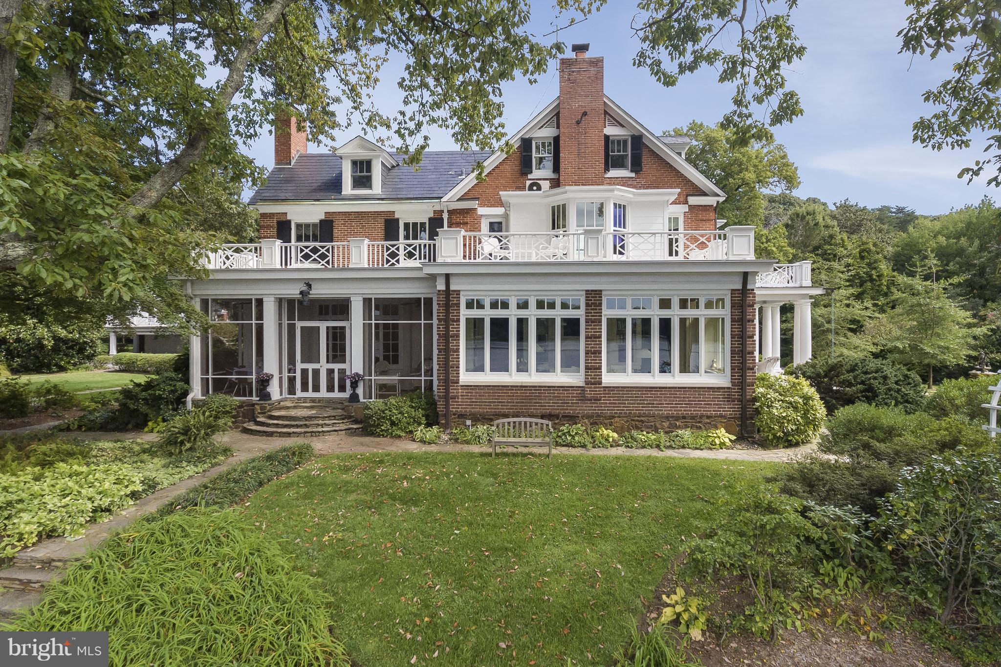 HARLEQUIN - Residential