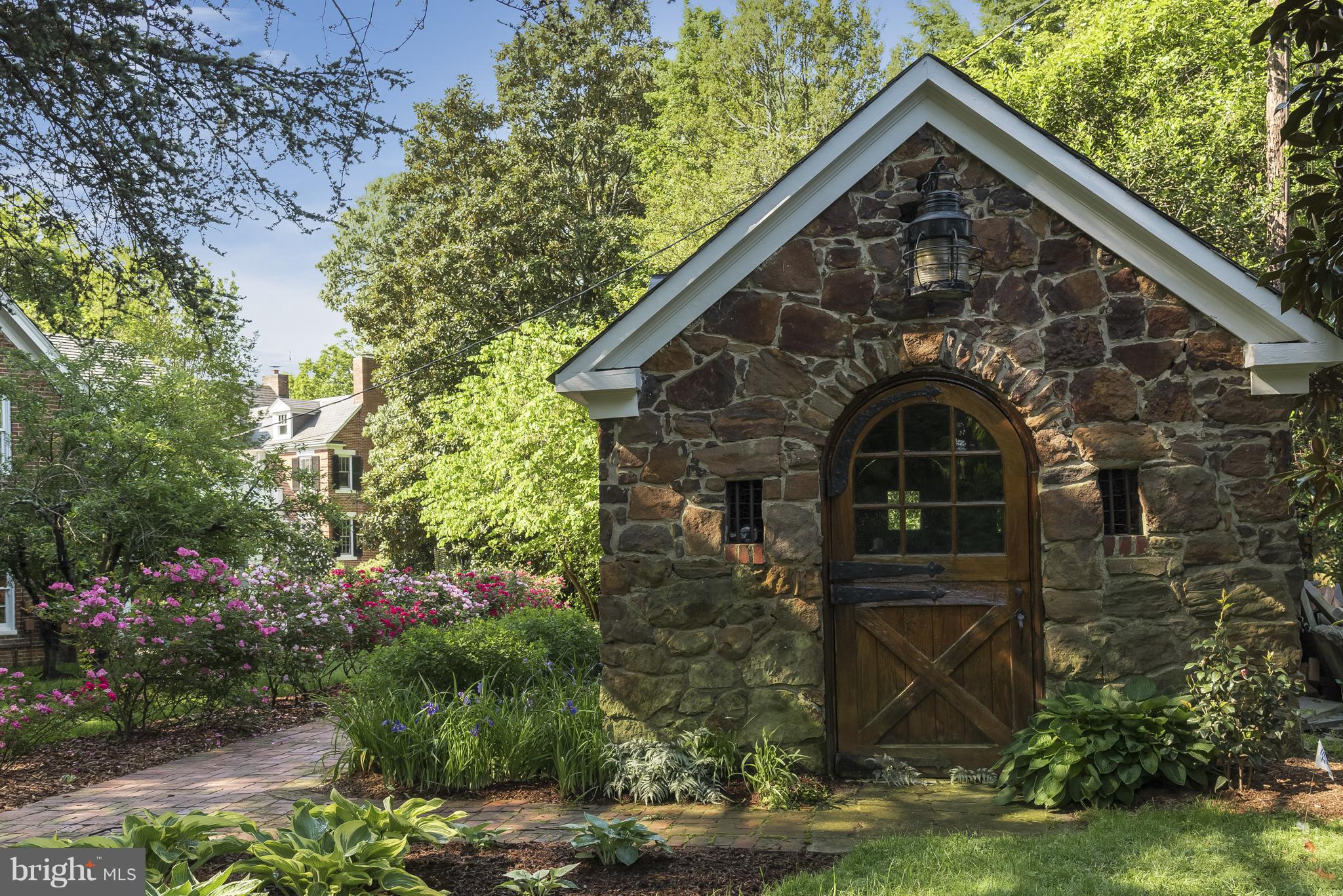 HARLEQUIN - Residential