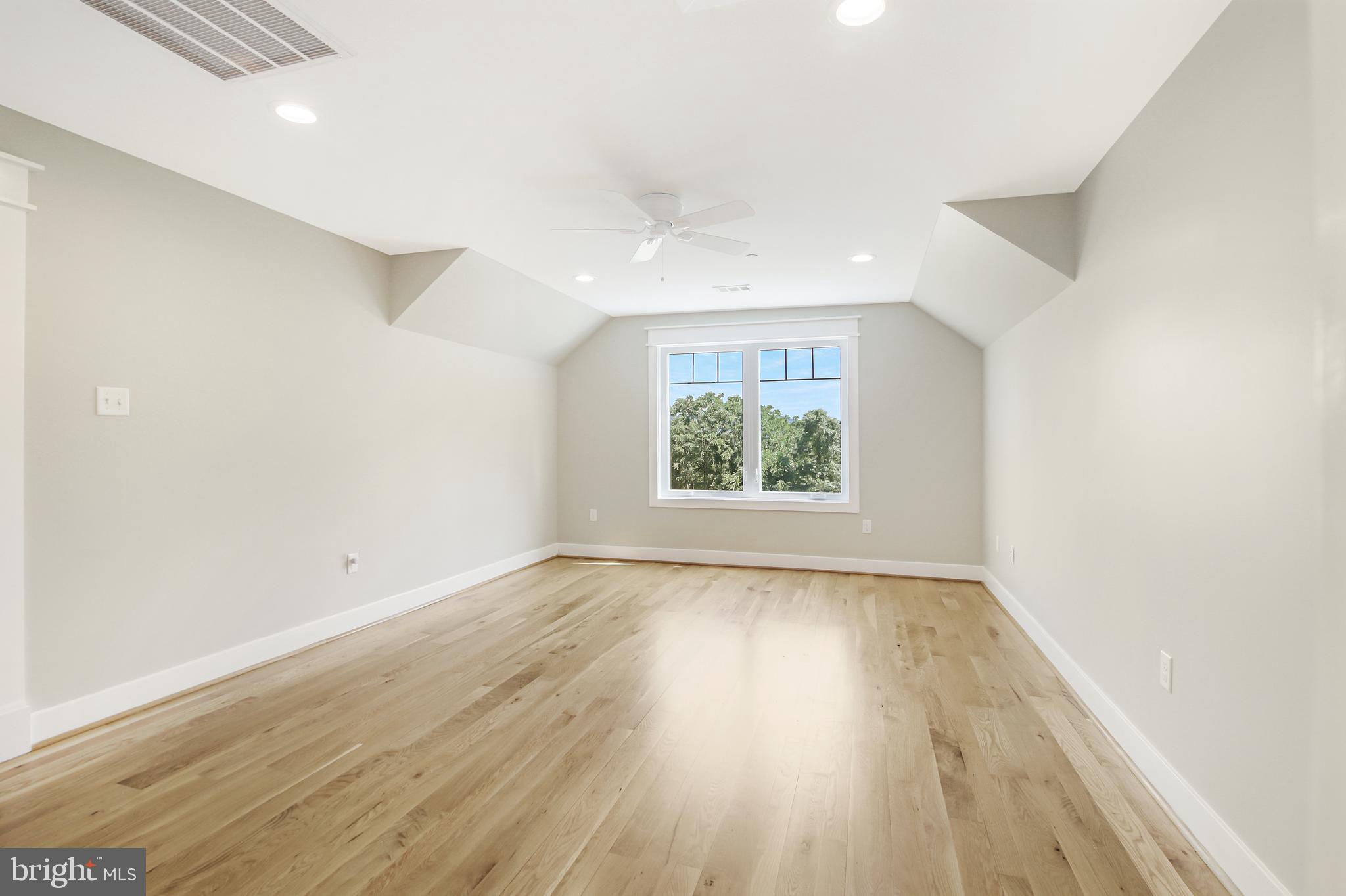 FOX MEADOW ESTATES - Residential