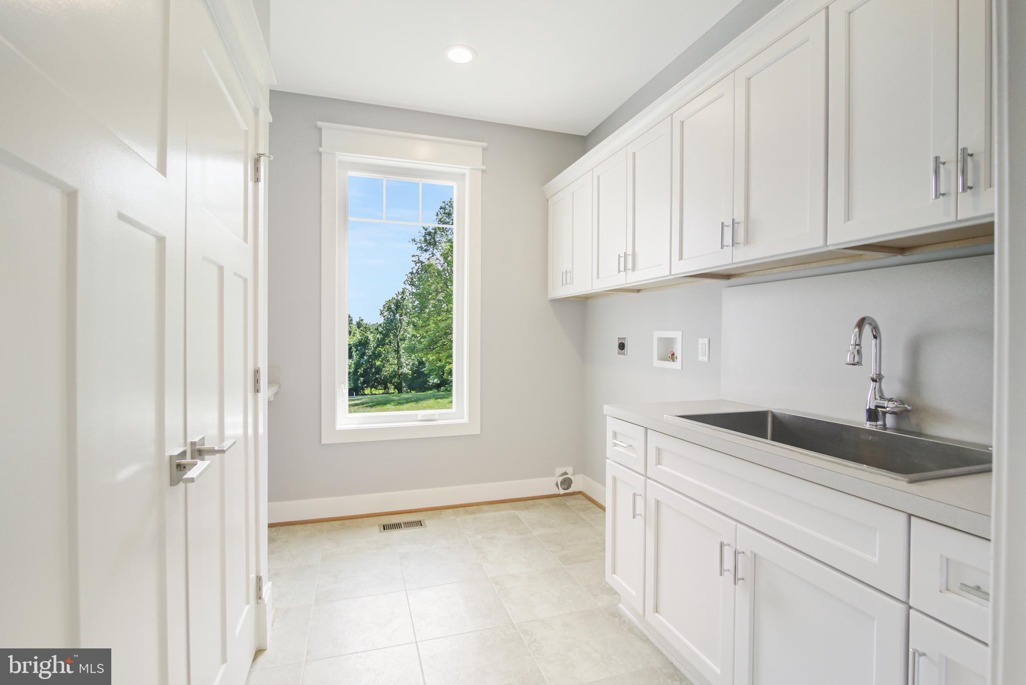 FOX MEADOW ESTATES - Residential