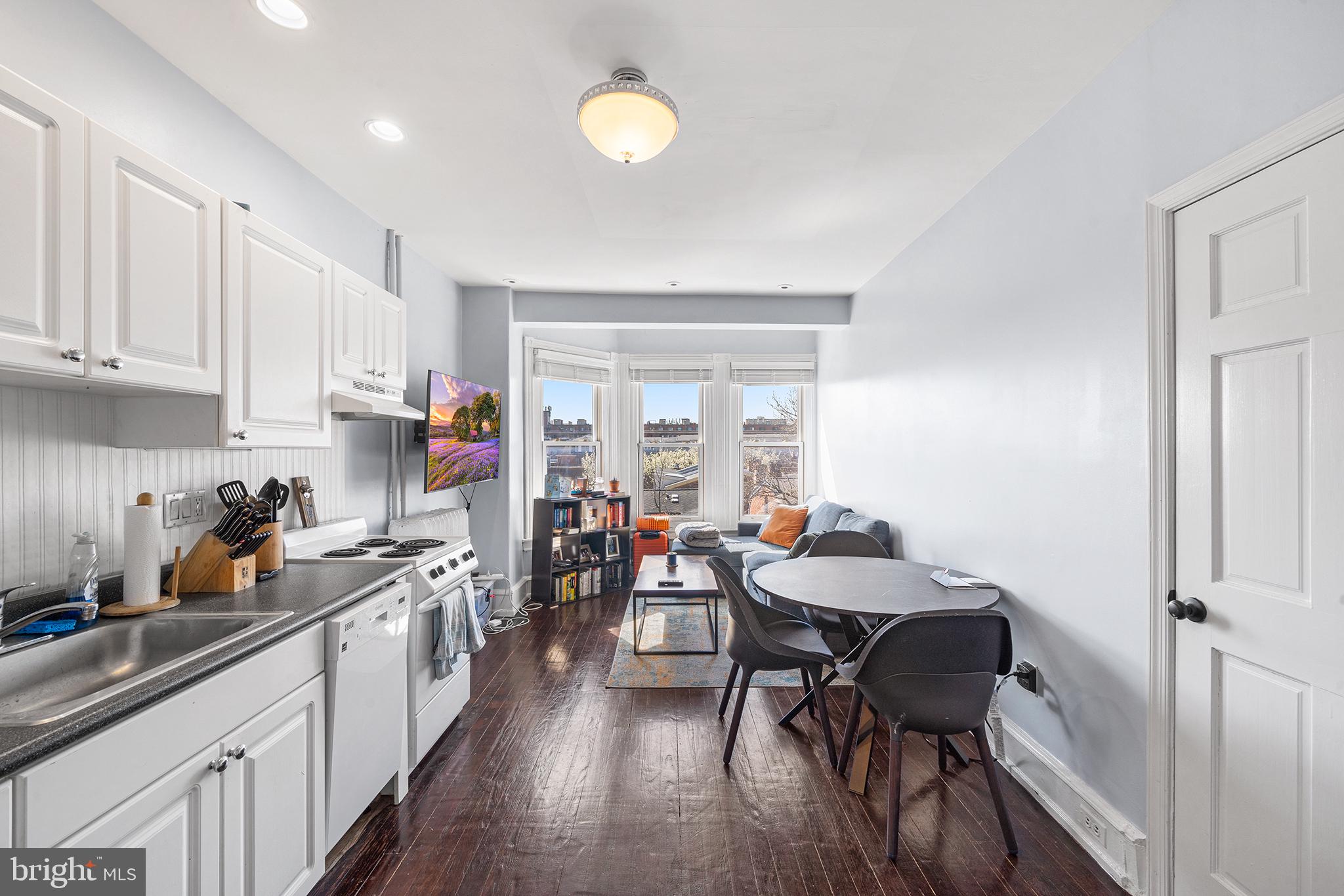 SOCIETY HILL - Residential Lease