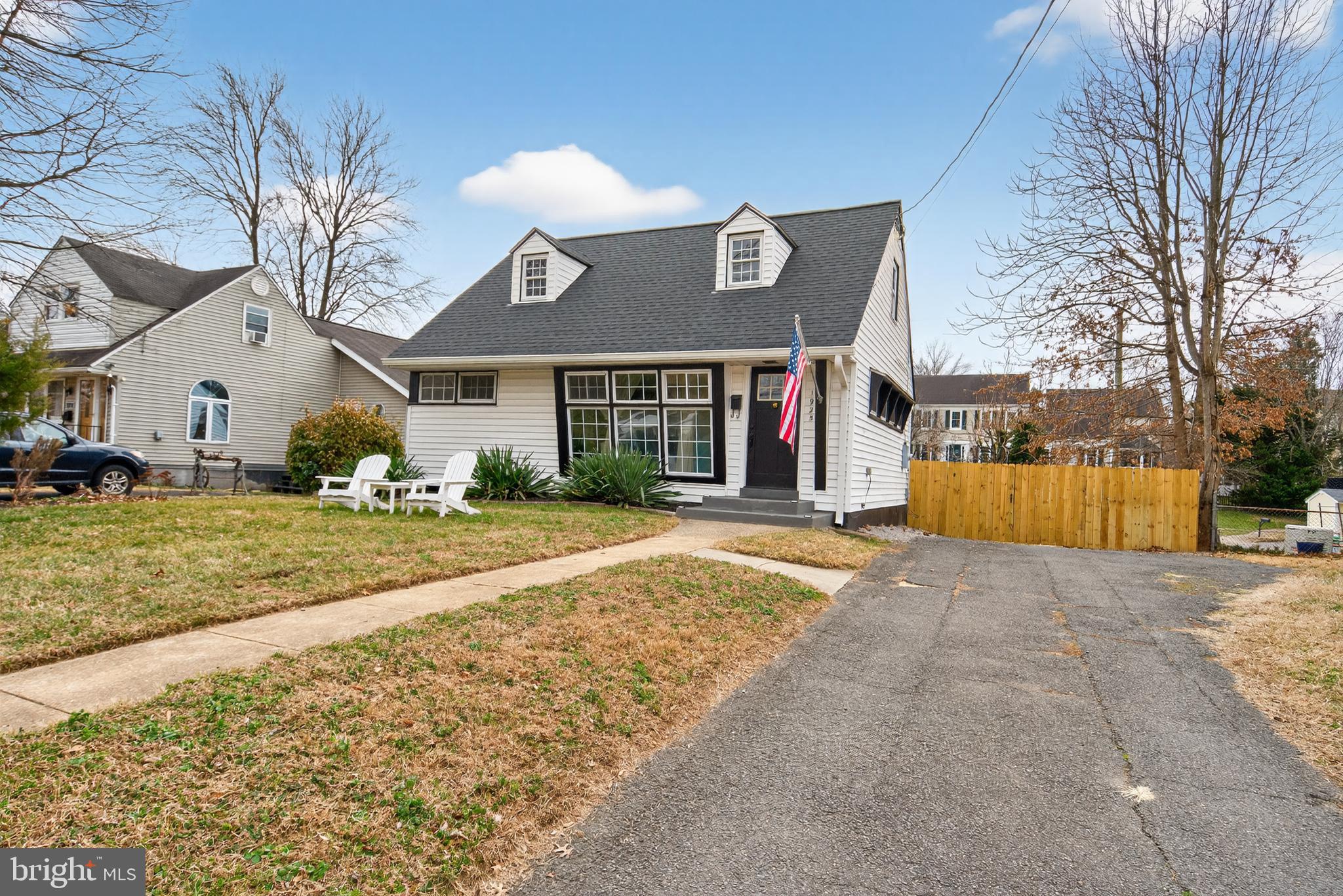 BUCKNELL MANOR - Residential