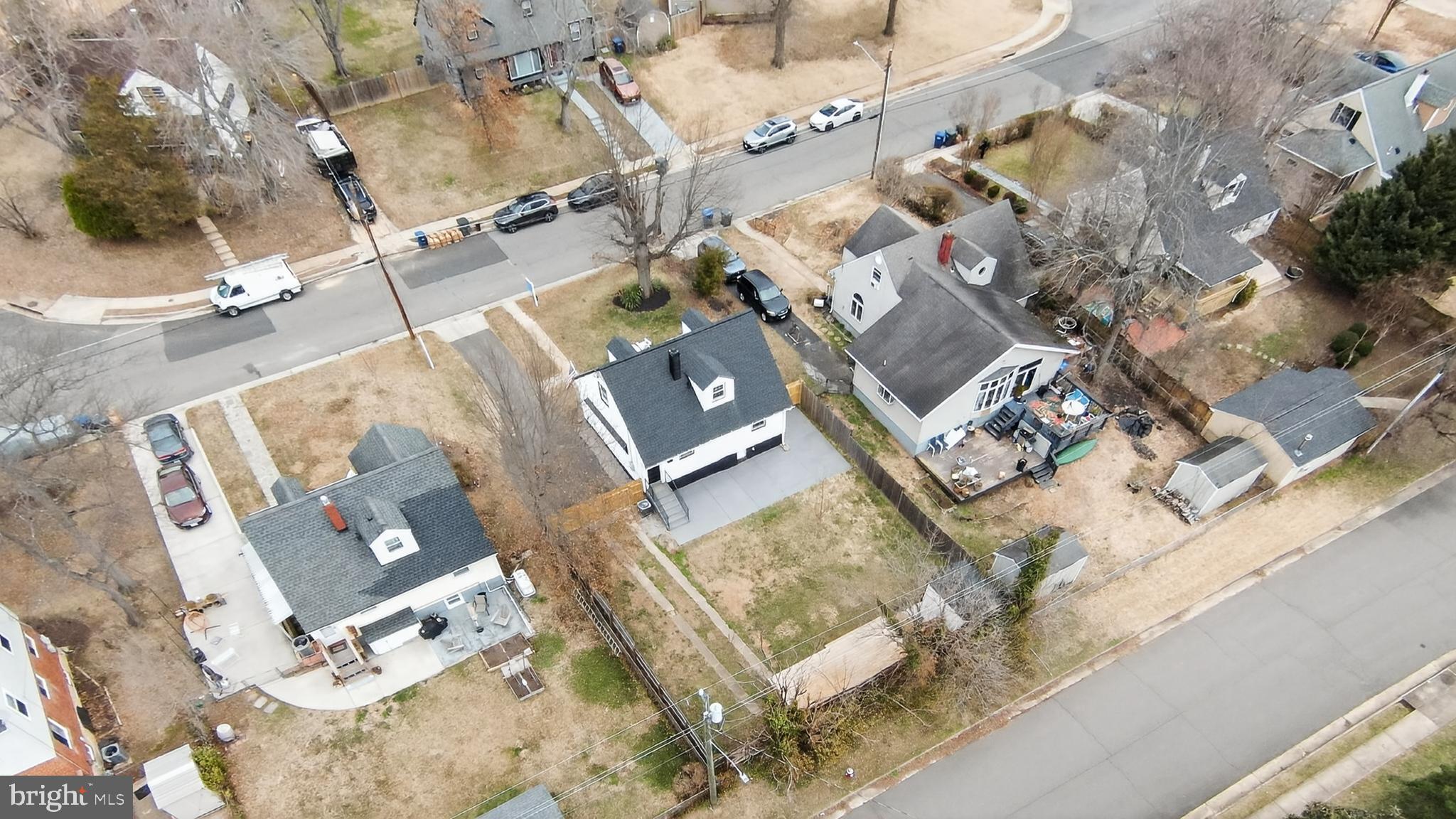 BUCKNELL MANOR - Residential