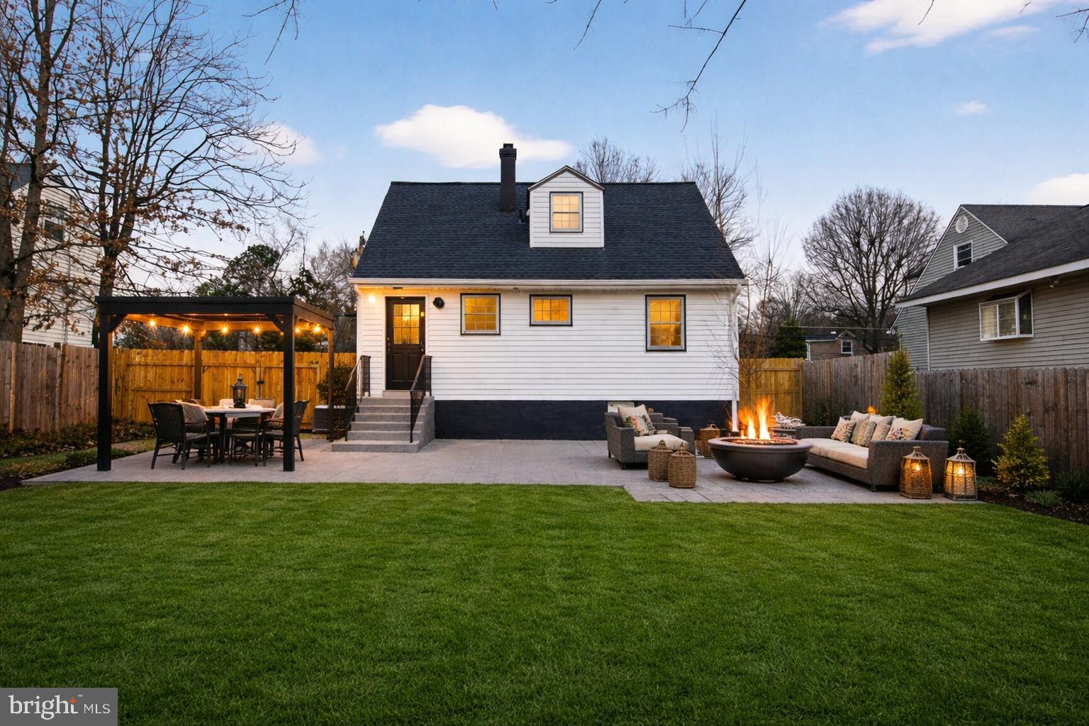 BUCKNELL MANOR - Residential