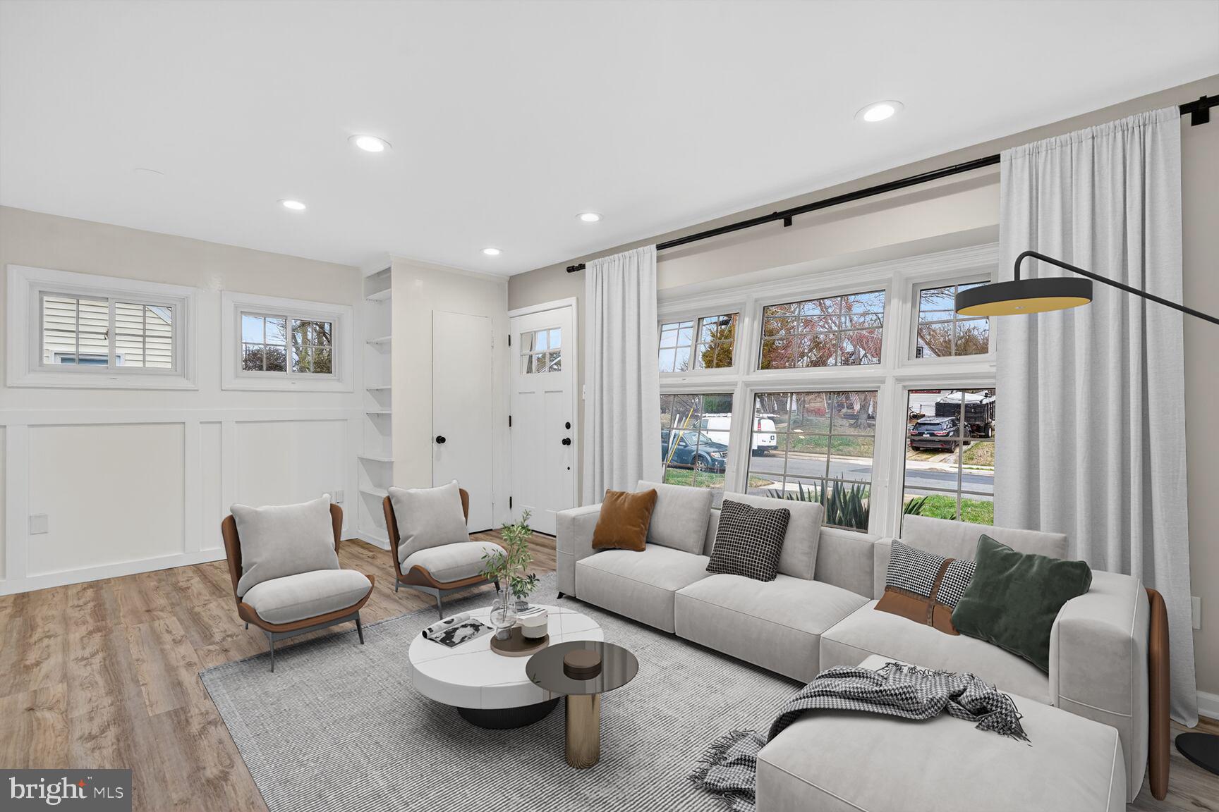 BUCKNELL MANOR - Residential