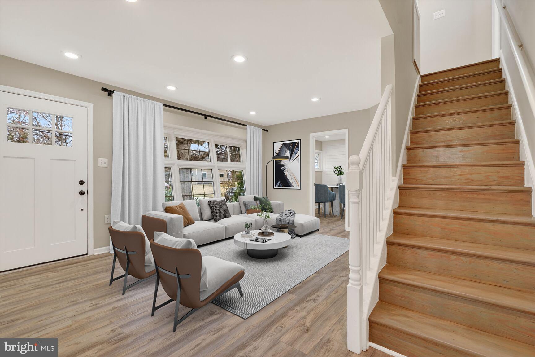 BUCKNELL MANOR - Residential