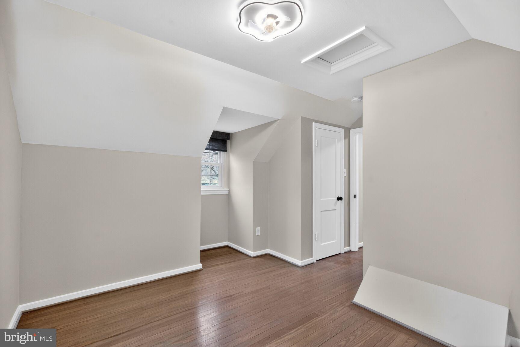 BUCKNELL MANOR - Residential