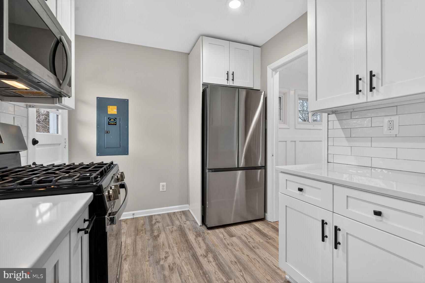 BUCKNELL MANOR - Residential