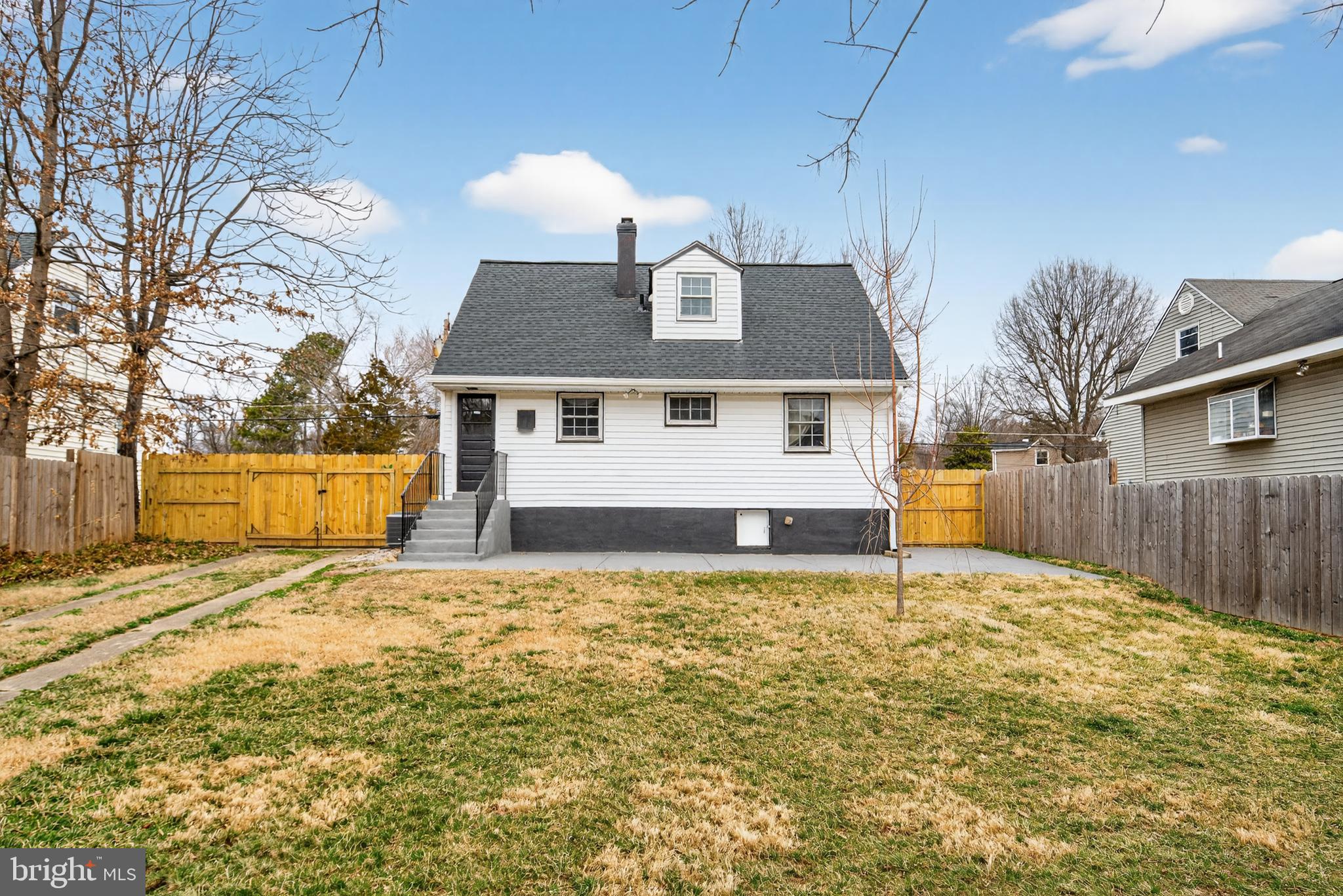 BUCKNELL MANOR - Residential