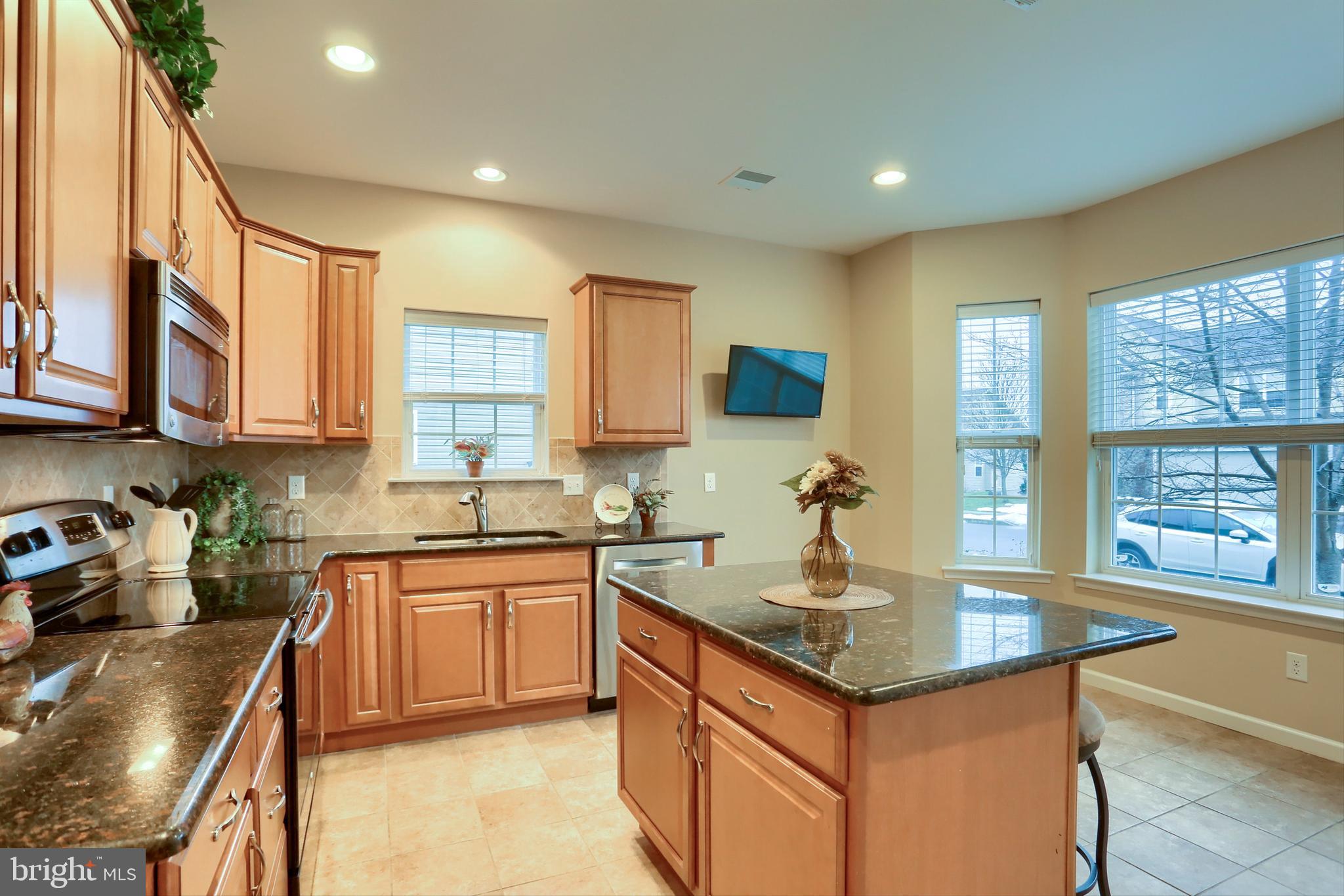 THE HEIGHTS OF BEACON HILL - Residential