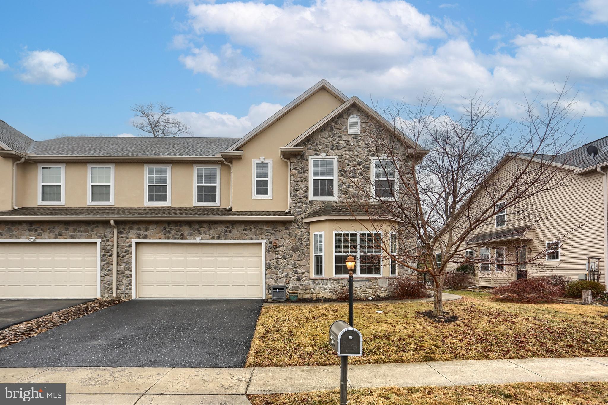 THE HEIGHTS OF BEACON HILL - Residential