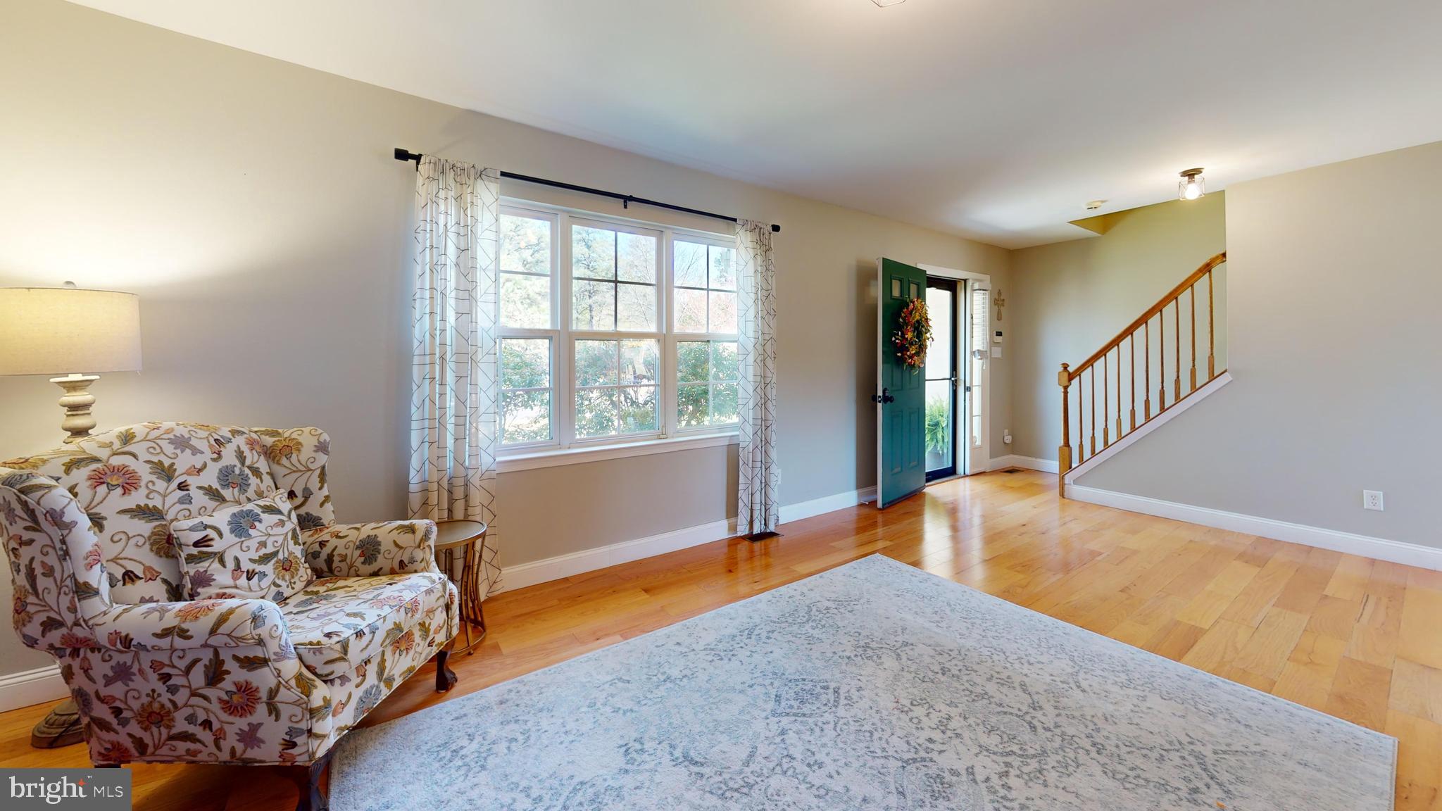 6 SUNSET COURT