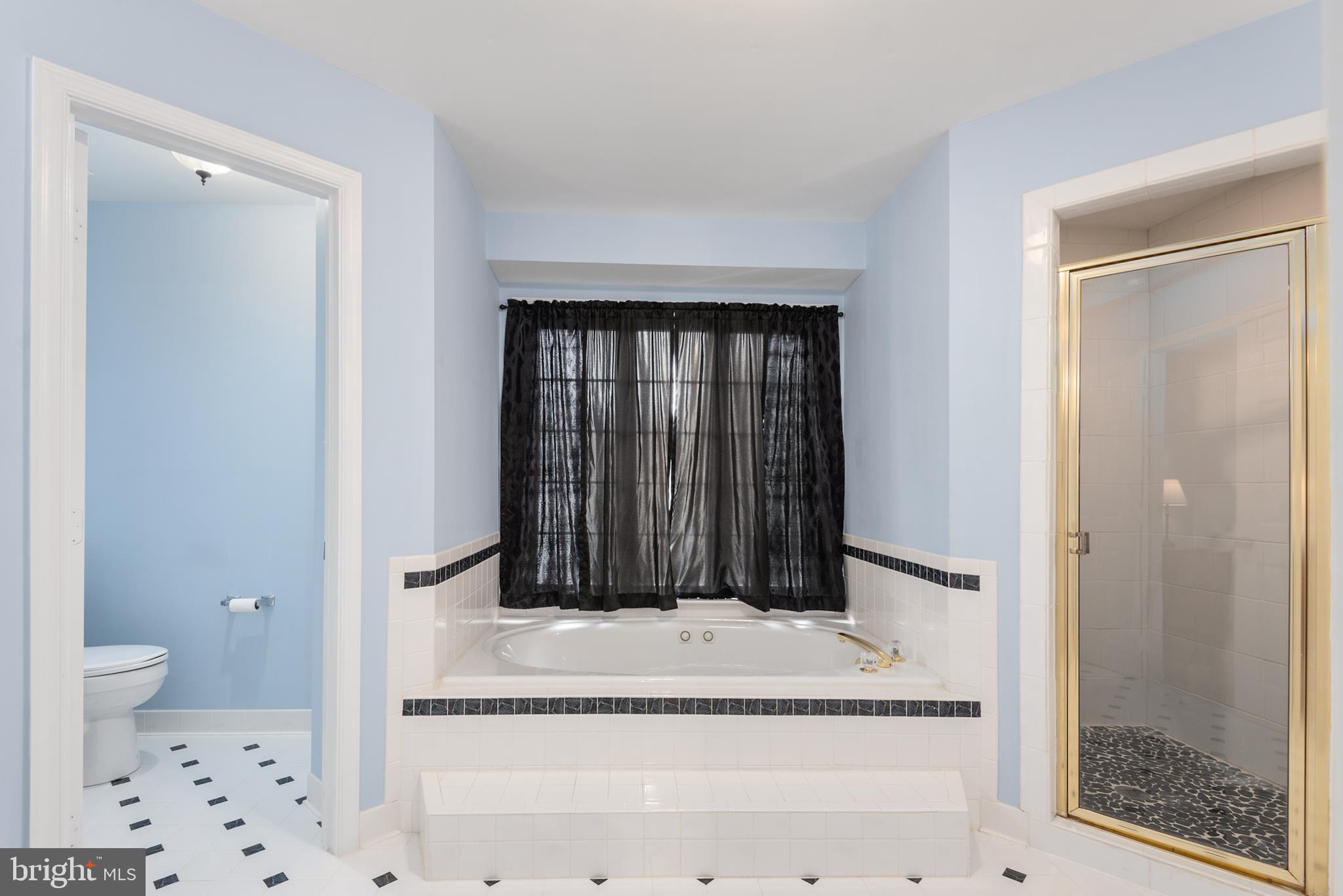 HAMPTON OAKS - Residential