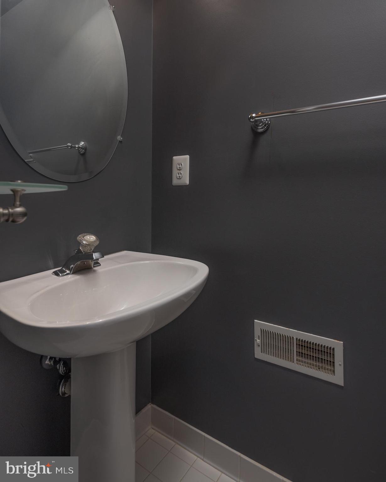 AUTUMN CHASE HUNT - Residential