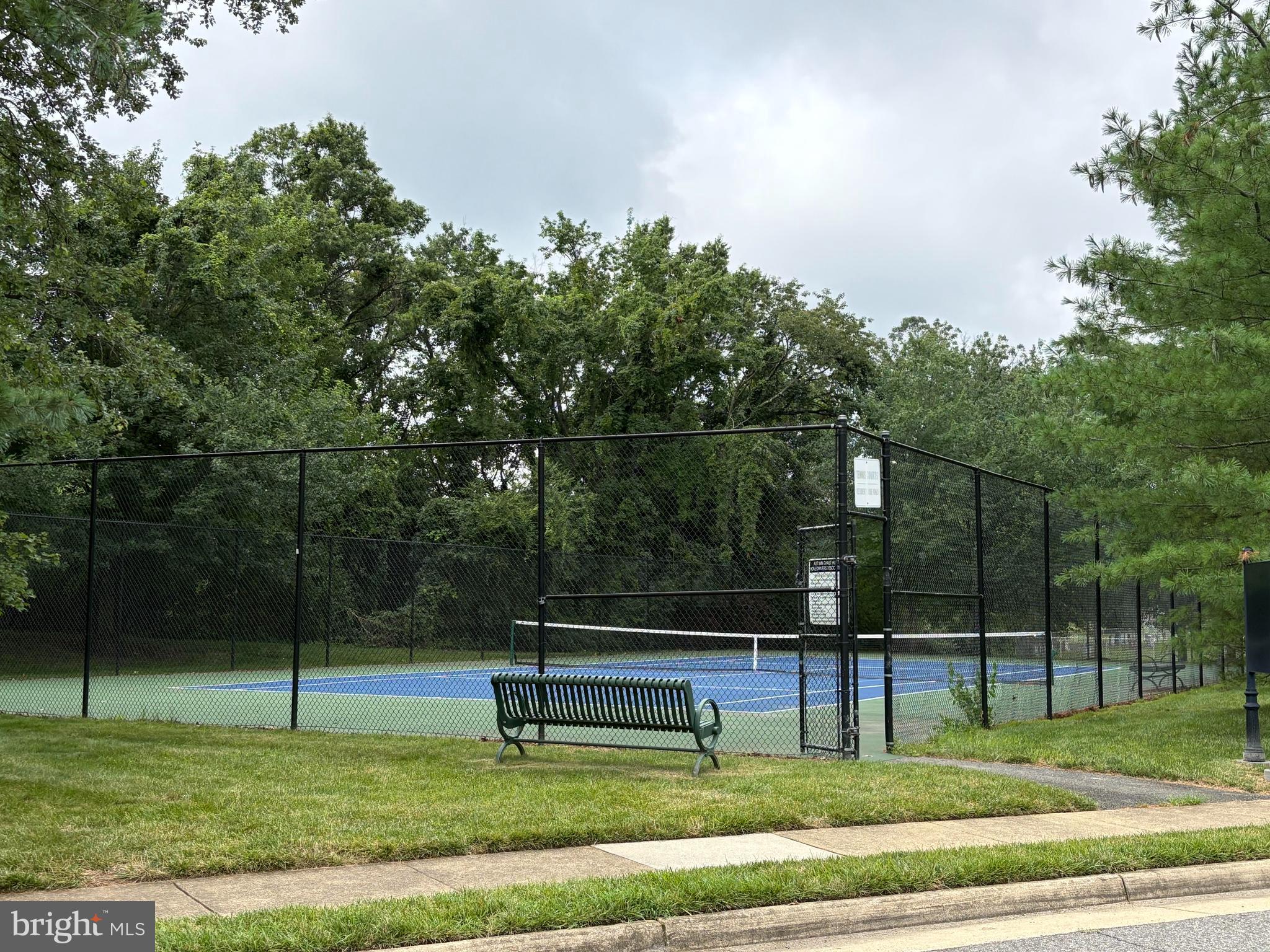 AUTUMN CHASE HUNT - Residential