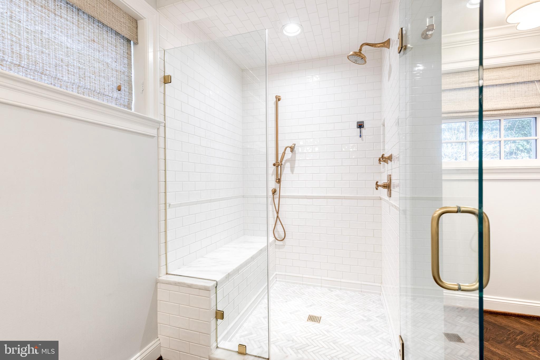 RUXTON - Residential