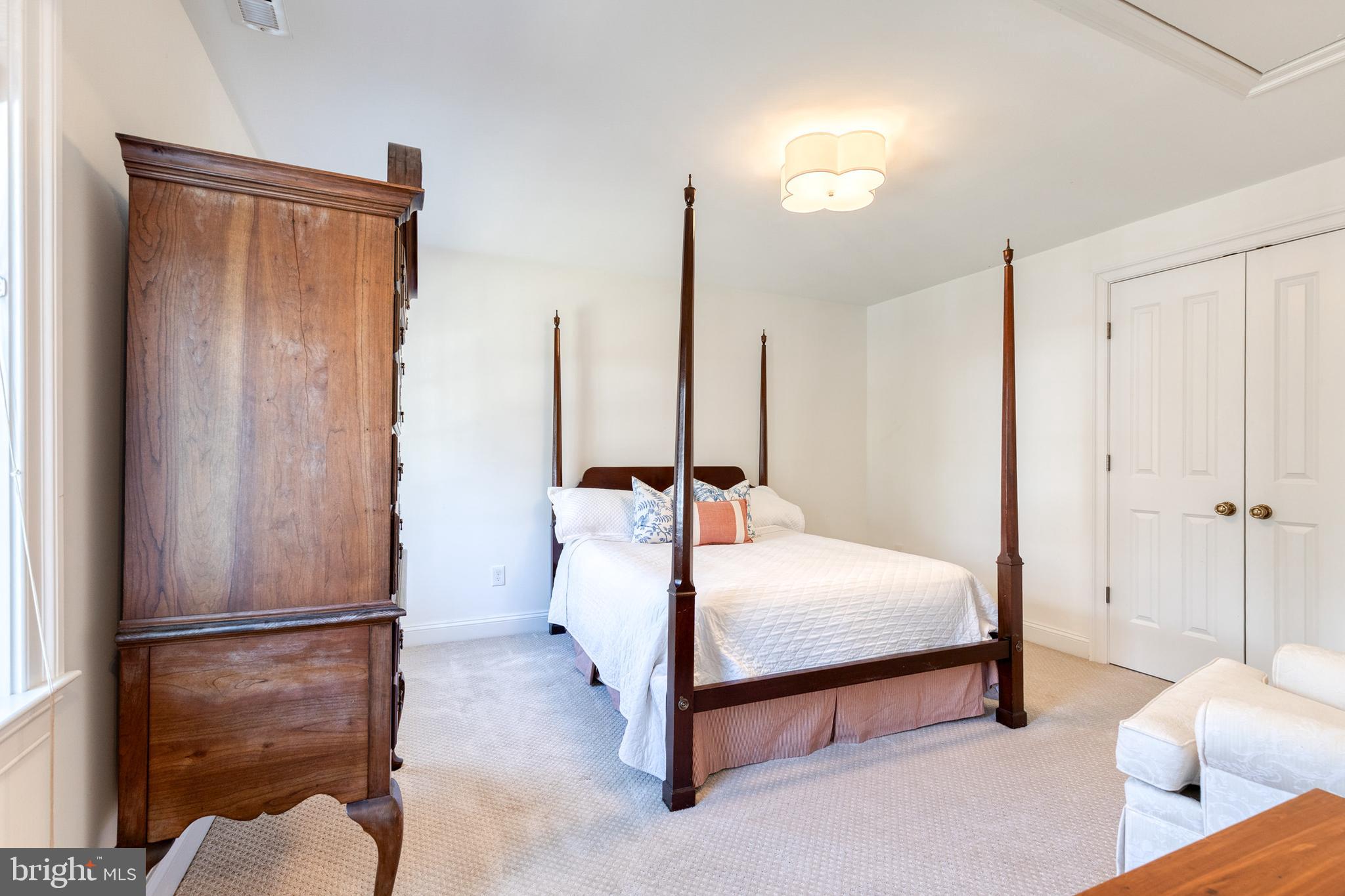 RUXTON - Residential