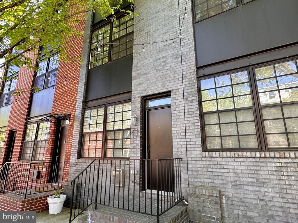 Photo of 2317 E Fairmount Avenue, BALTIMORE, MD 21224 (MLS # MDBA2186650)