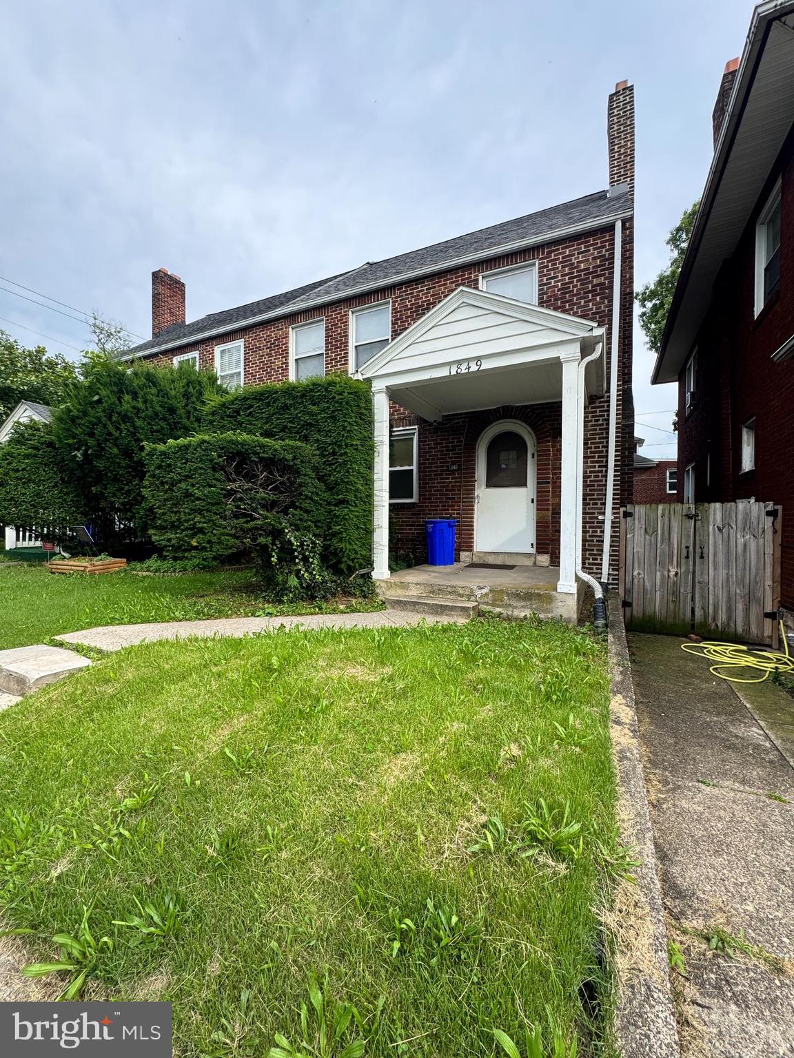 1849 MULBERRY STREET