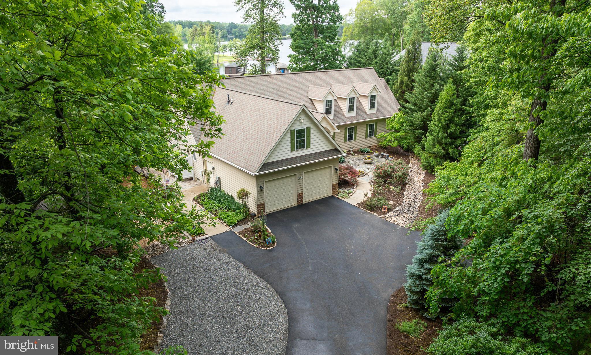 76 RETRIEVER COURT