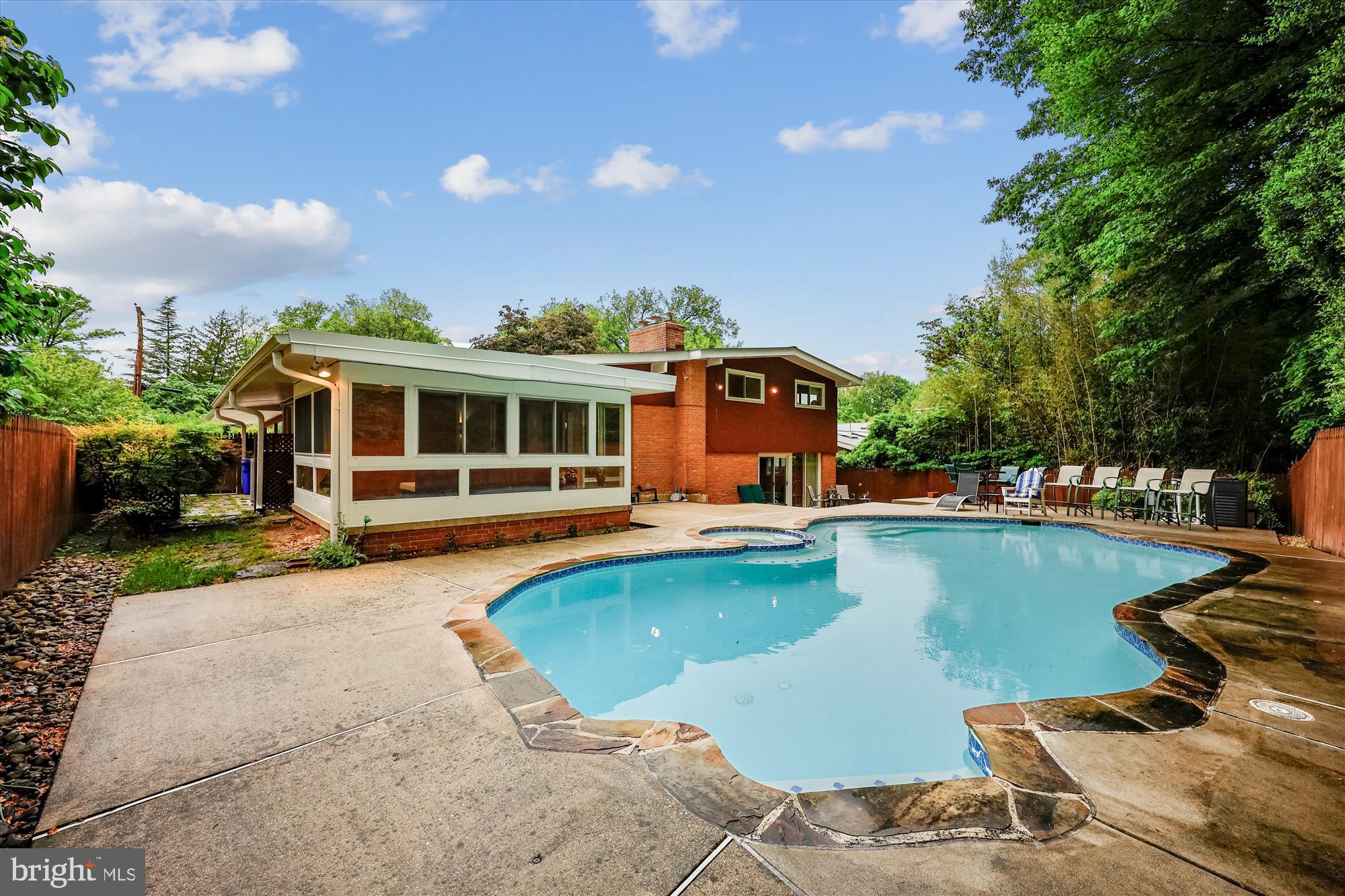 BRADLEY PARK - Residential