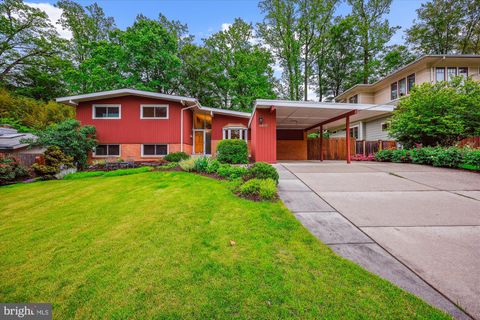 8403 WESTMONT TERRACE BETHESDA MD 20817