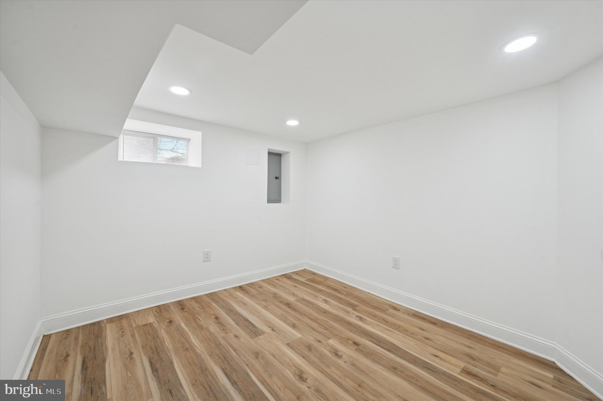 COBBS CREEK - Residential