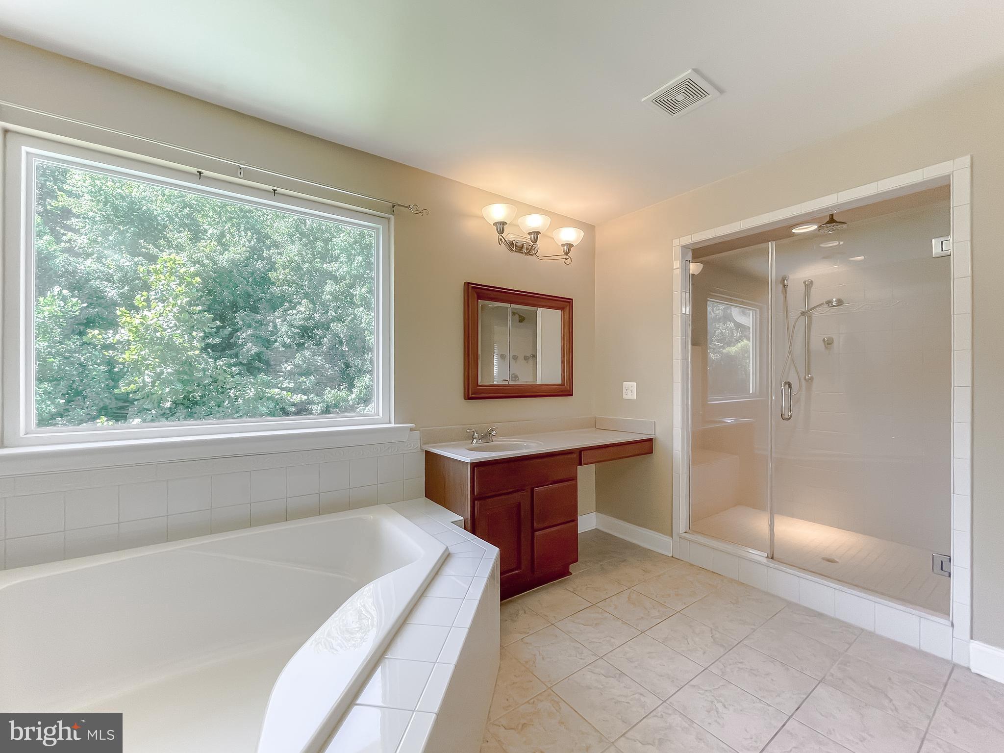 BROAD CREEK - Residential