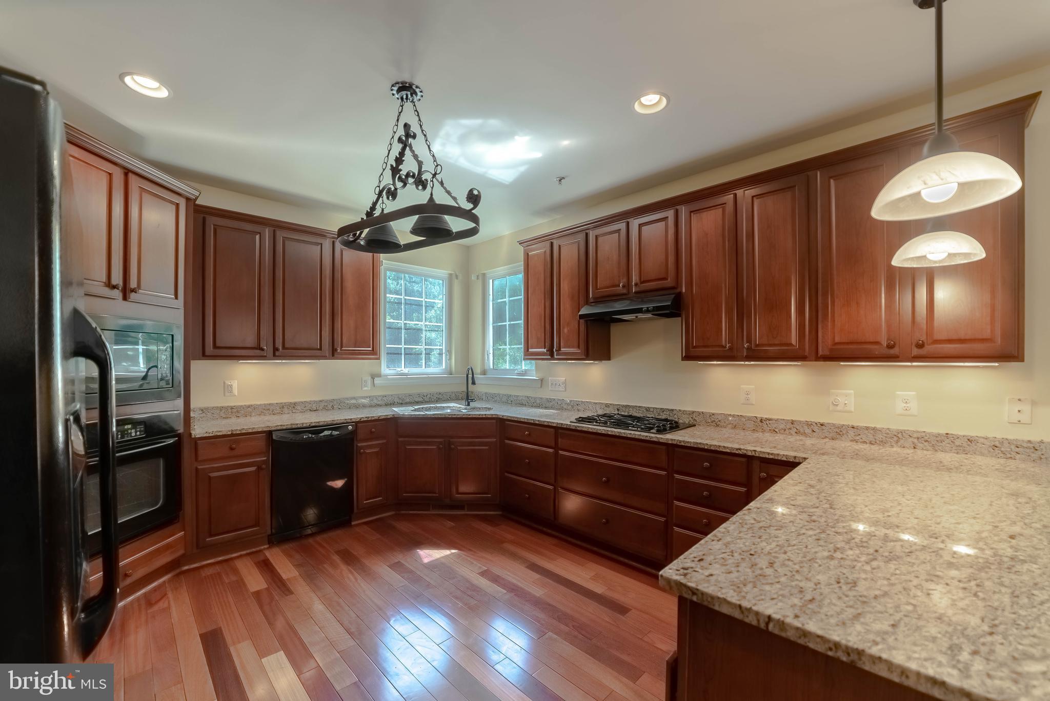 BROAD CREEK - Residential