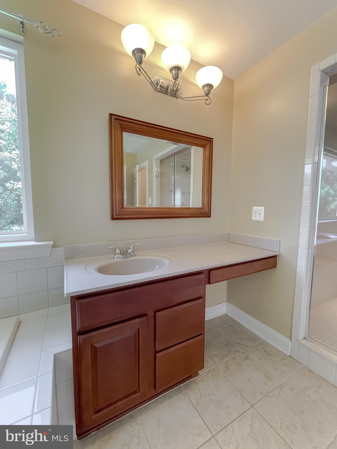 BROAD CREEK - Residential