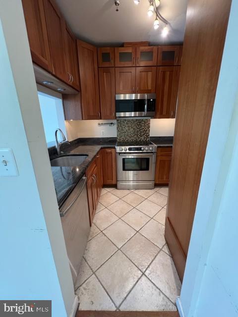 LOFTS - Residential Lease