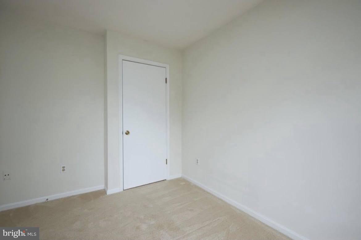 LAKEVIEW - Residential Lease