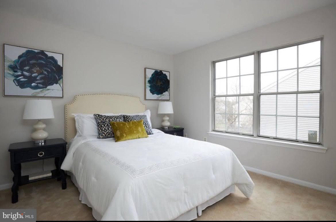 LAKEVIEW - Residential Lease