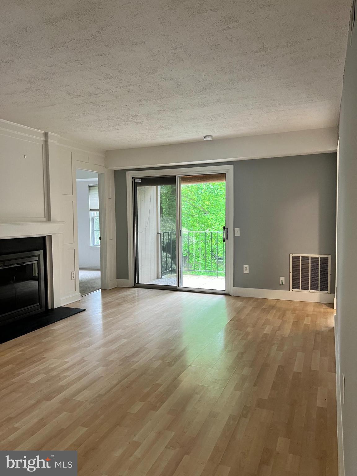 LAKEVIEW - Residential Lease