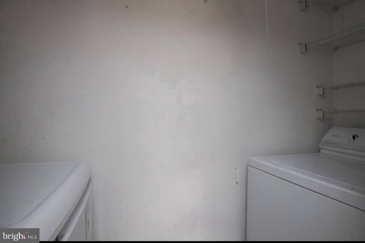 LAKEVIEW - Residential Lease