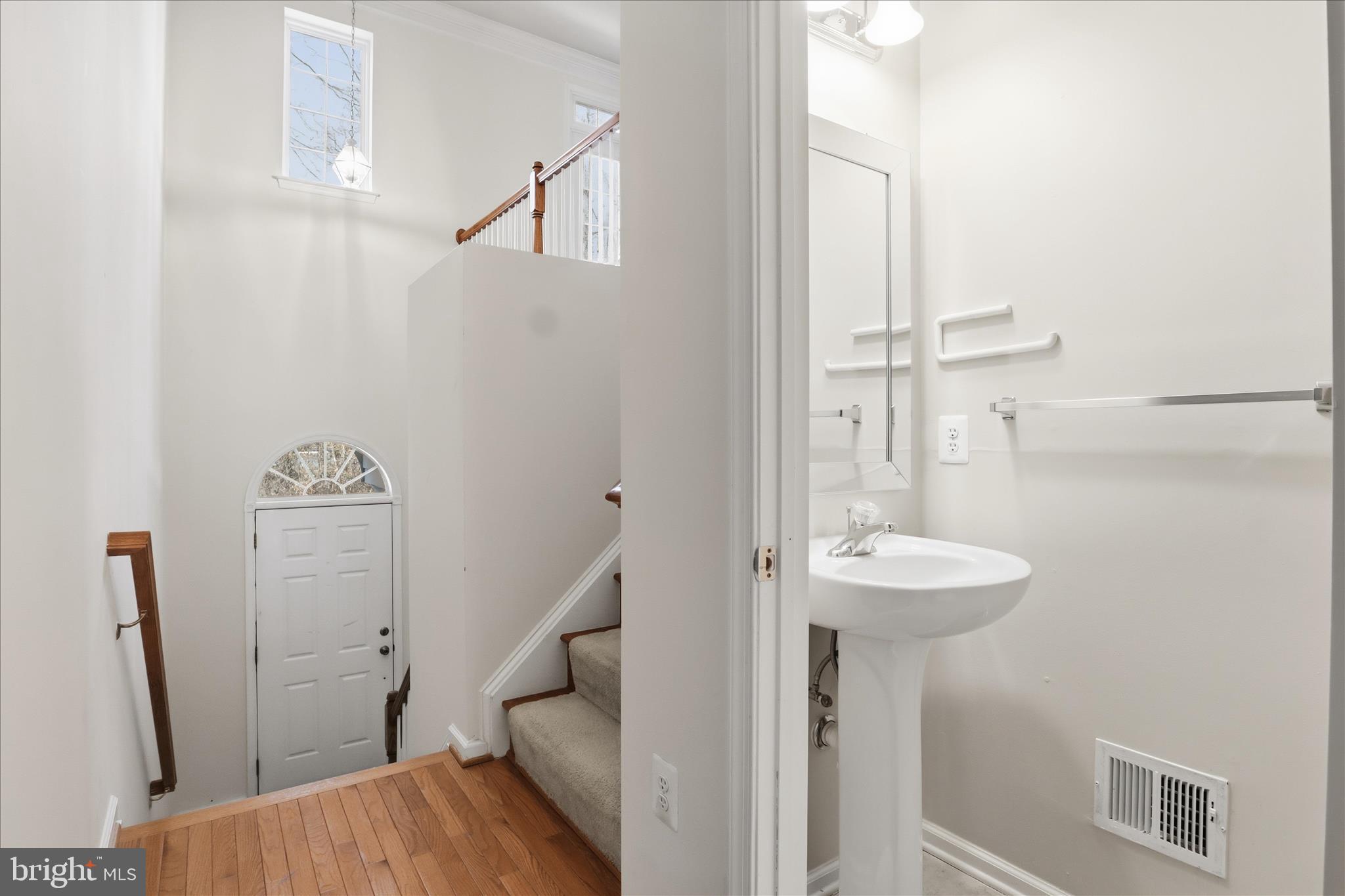 4604 CARISBROOKE LANE