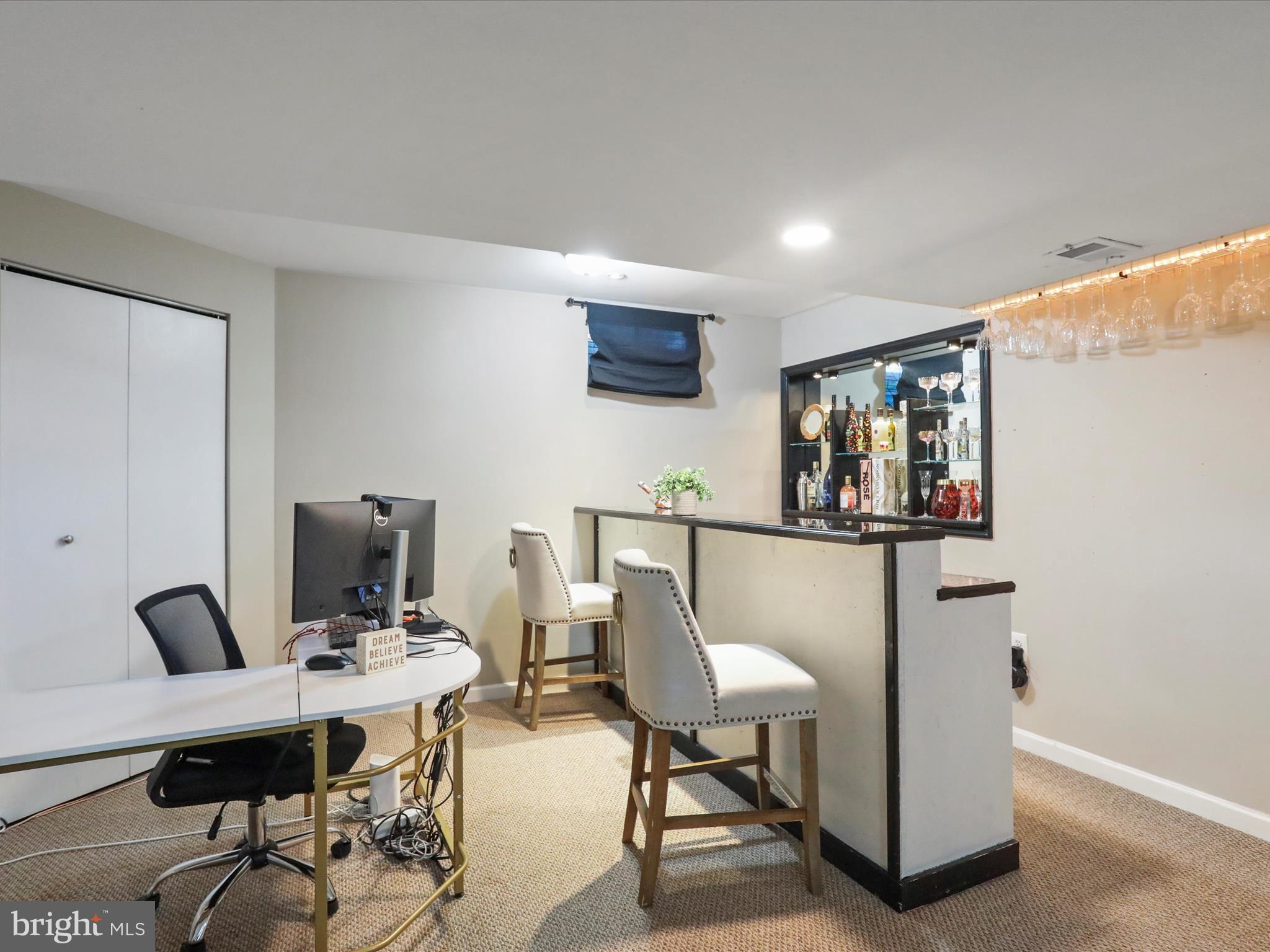 CHURCHILL TOWN SECTOR - Residential