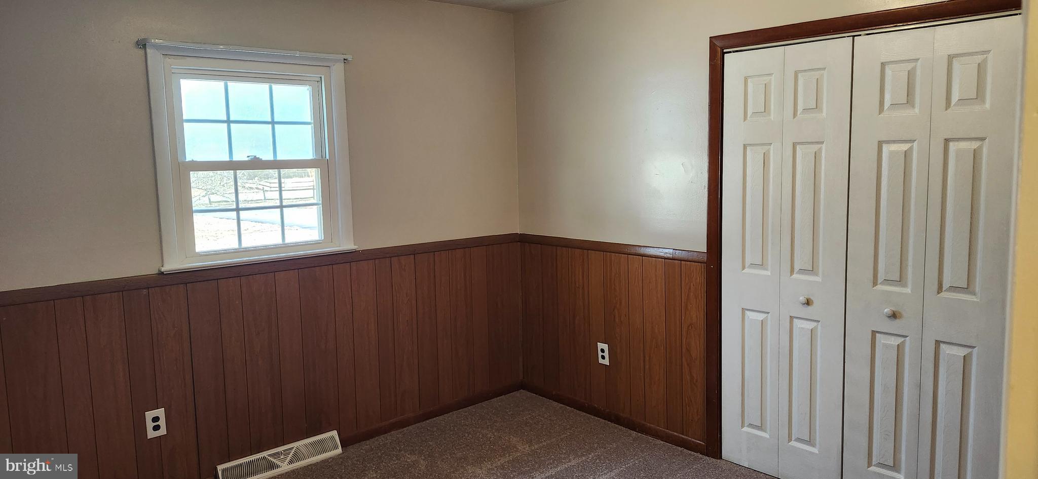 6015 CRACKLINGTOWN ROAD