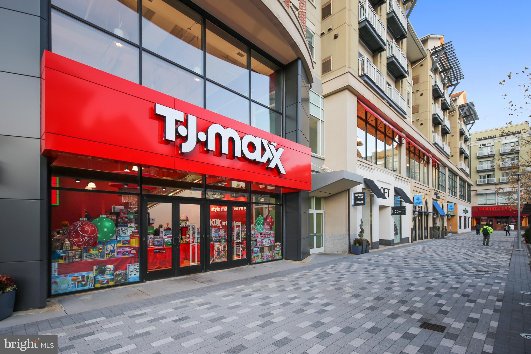 THE REPRESENTATIVE - Residential Lease