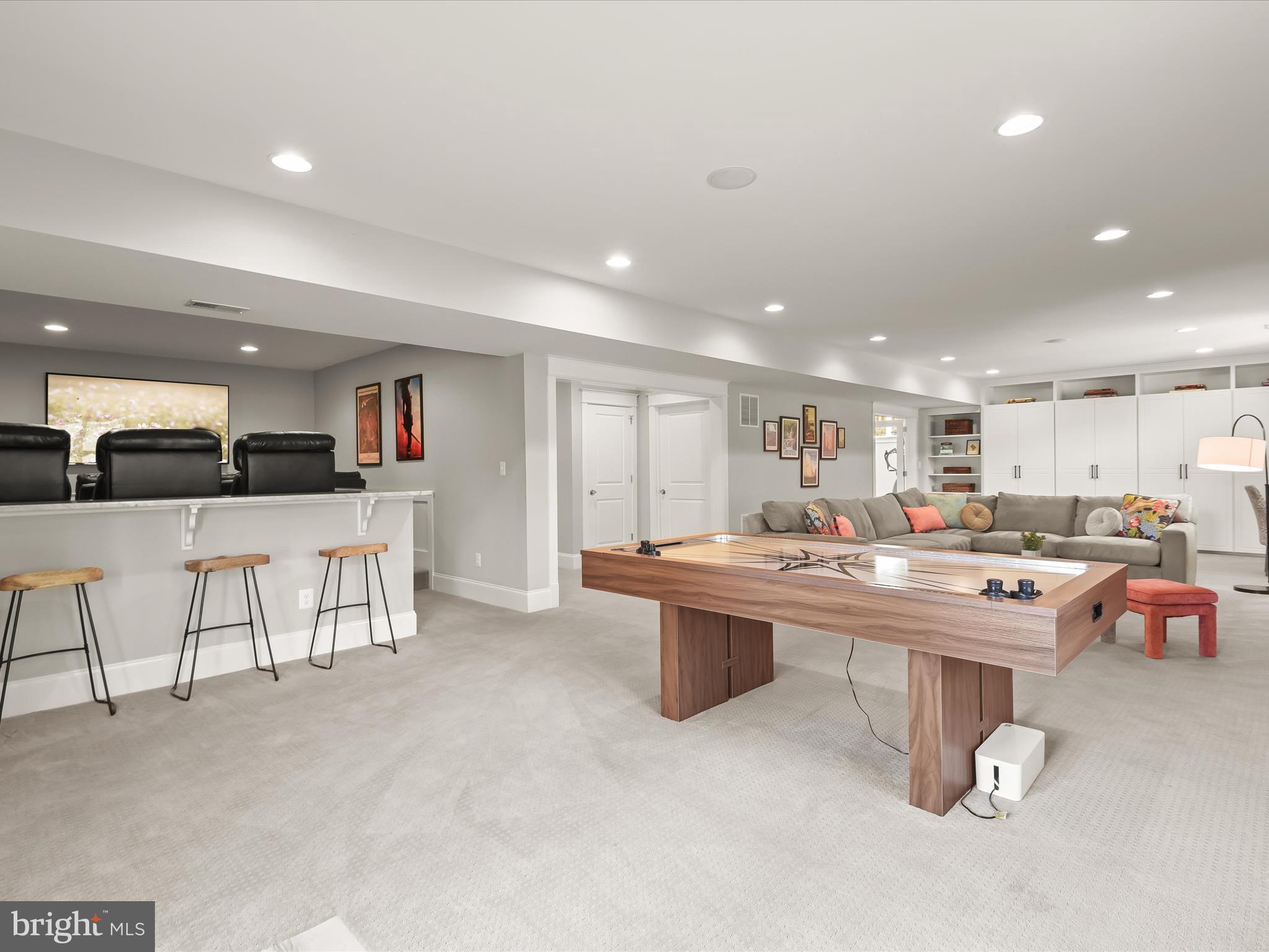 GOLF CLUB MANOR - Residential