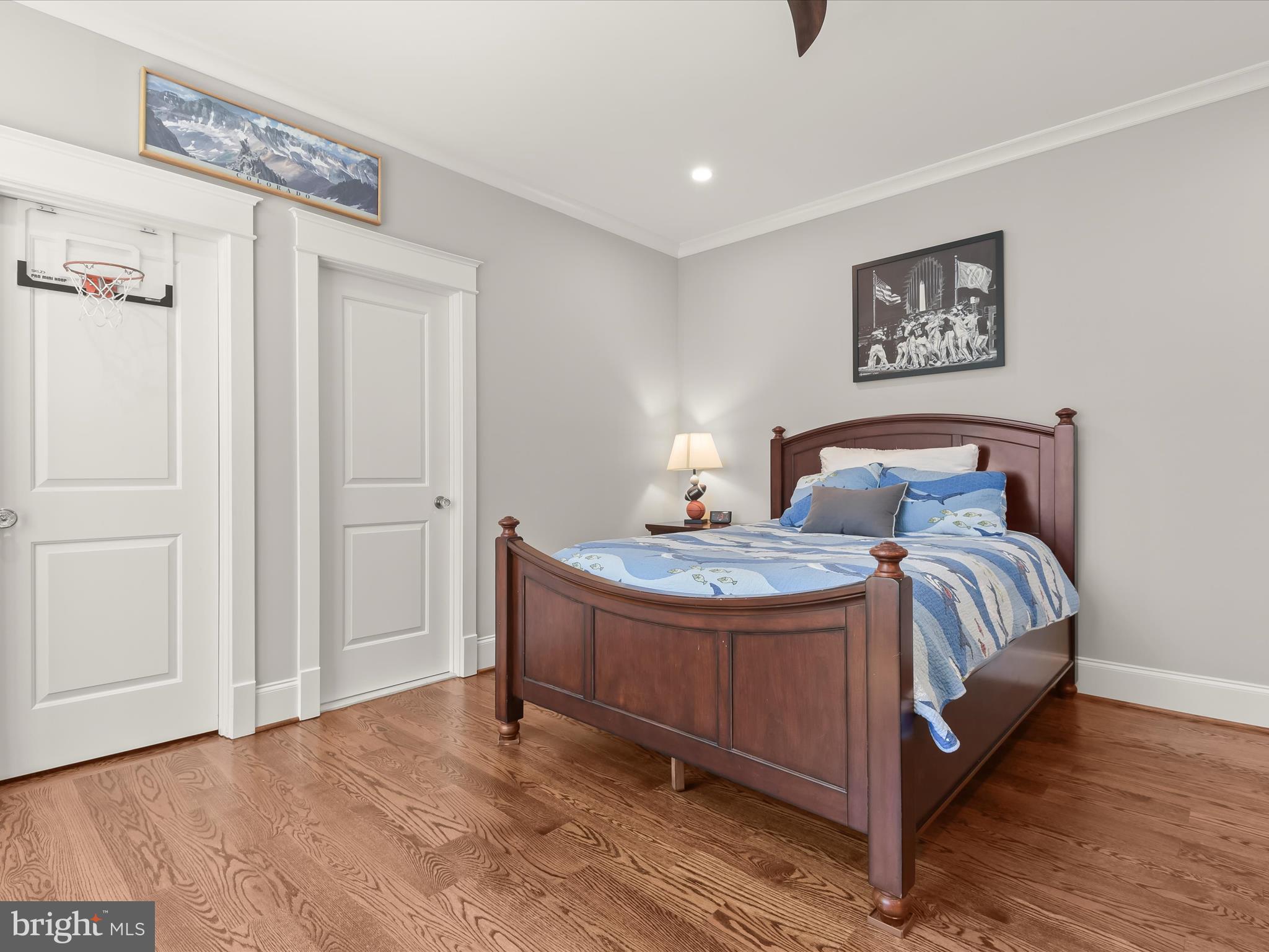 GOLF CLUB MANOR - Residential