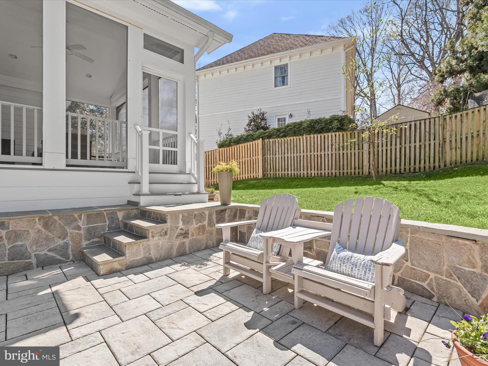 GOLF CLUB MANOR - Residential