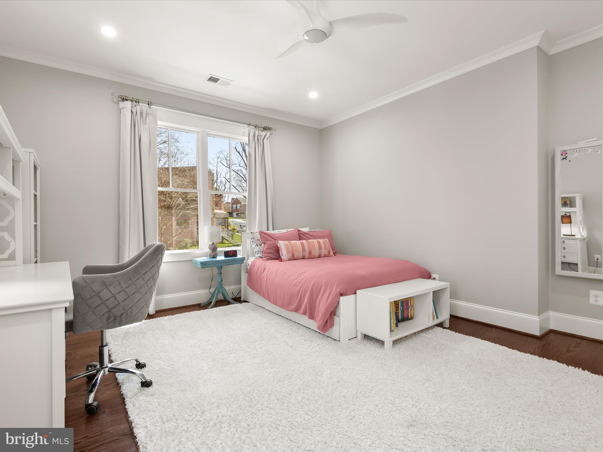 GOLF CLUB MANOR - Residential